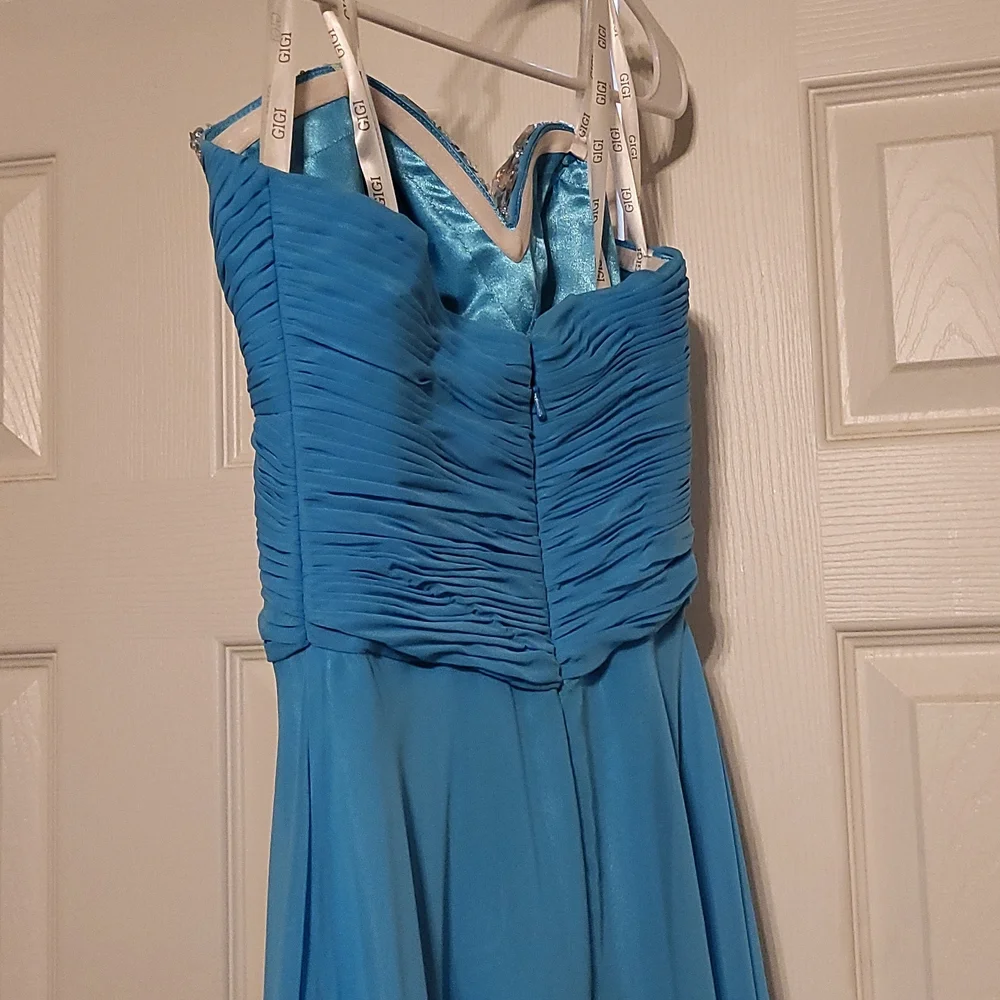 PROM DRESS!! - Picture 3 of 3
